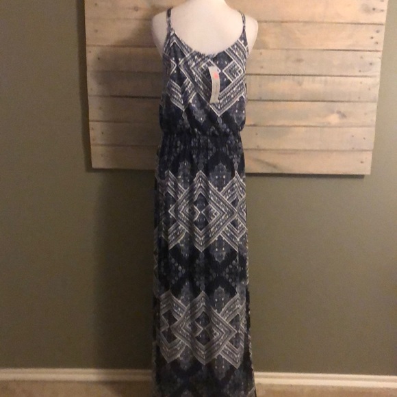 Luscious Dress - Picture 3 of 4